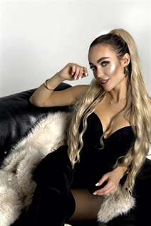 Chica ucraniana soltera liza de kyiv con pelo Rubio y edad 29