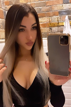 Hermosa chica ucraniana lisa de kiev con pelo Marrón oscuro y edad 24 photo-10