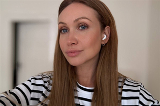 Sortir avec une femme allemande anastasia de hannover avec Blond cheveux 41 ans photo-22