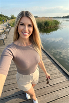 warsaw bride natalia with Blonde hair age 40 photo-10