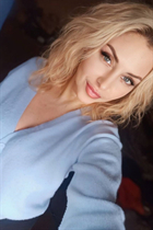 Ukrainian girl yulia from sumy with Blonde hair age 47 photo-1