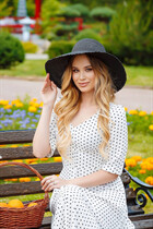 Novia de almaty viktoriya con pelo Rubio y edad 28 photo-9