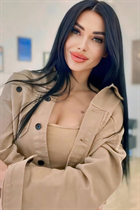 Deslumbrante mujer ucraniana nadiia de kropivnitskiy con pelo Negro y edad 39 photo-3