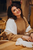 Single Ukrainian lady snezhana from lutsk with Black hair age 34 photo-4