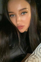 Ukrainian lady marianna from kiev with Black hair age 34 photo-7