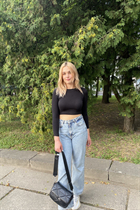 Modelo ucraniana olya de kiev con pelo Rubio y edad 21 photo-1