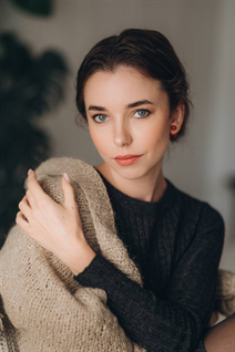 Pretty ukrainian girl marina from kyiv with Dark Brown hair age 34