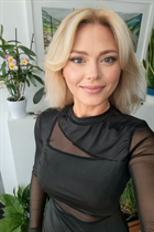 hull mariée daina avec Blond cheveux, âge 43 photo-63