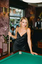 Femme parfaite olga de ricadi avec Chatain clairs cheveux, âge 42 photo-21