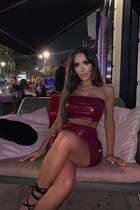 Bride from london dajana with Dark Brown hair age 28 photo-14