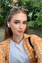 Beautiful Ukrainian bride yelyzaveta from kyiv with Light Brown hair age 20 photo-11