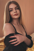 Single women ukraine anna from nikolaev with Blonde hair age 19