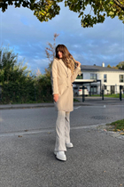 Girl from kadiz kateryna with Light Brown hair age 34 photo-6