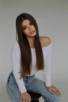 Femme ukrainienne mariana de krivoy rog avec Chatain clairs cheveux, âge 23 photo-3