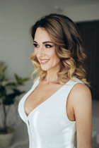 Dating a ukrainian woman olena from kiev with Blonde hair age 40 photo-6