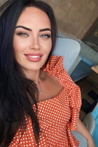 Jolie fille ukrainienne kateryna de odessa avec Brunette cheveux, âge 40