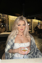 Dating a german woman alexa from nevada with Blonde hair 30 years old photo-75