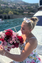 Dating a ukrainian girl hanna from kharkov with Blonde hair age 45 photo-7