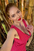 Dating a german woman tatiana from engen with Dark Brown hair 46 years old photo-2