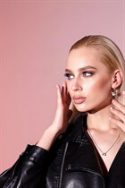 Ukrainian bride maria from kiev with Blonde hair age 23 photo-4