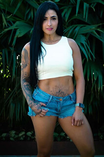 Russian girl online viviana from medellin with Black hair age 35