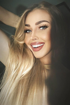 Linda chica ucraniana yulia de khmelnitsky con pelo Rubio y edad 25 photo-2