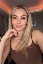 Mariée de brussels anna avec Blond cheveux, âge 42 photo-15