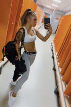 Date Ukrainian women diana from cherkassy with Blonde hair age 26 photo-17