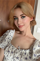 Bride from wrocław veronika with Blonde hair age 24 photo-5