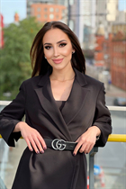 manchester bride daryna with Dark Brown hair age 27 photo-4