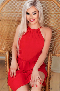 Mariée ukrainienne maria de kiev avec Chatain clairs cheveux, âge 37