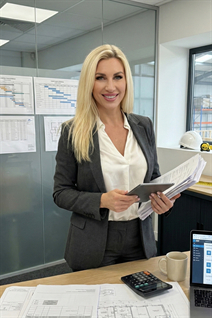 Girl from barcelona olena with Blonde hair age 42