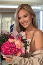 Novia de almaty viktoriya con pelo Rubio y edad 28 photo-3