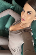 wroclaw bride taisiya with Light Brown hair age 37 photo-1