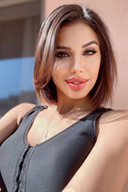 Romanian woman alexandra from bucurest with Dark Brown hair 35 years old photo-6