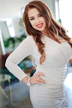 Perfect woman olena from new-york with Light Brown hair age 47 photo-8