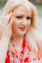 Esposa de Ucrania elvira de kiev con pelo Rubio y edad 58 photo-2