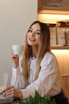 almere mariée veronica avec Blond cheveux, âge 31 photo-16