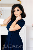 Dating moldovan girl anna from slobozia with Dark Brown hair age 32 photo-5