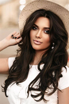 Perfect woman anastasia from como with Dark Brown hair age 31 photo-3