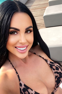 Ukrainian girl maria from kiev with Black hair age 33