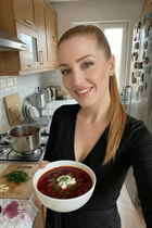 warsaw mariée olga avec Chatain clairs cheveux, âge 41 photo-2