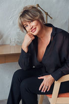 Beautiful ukrainian woman anna from lviv with Light Brown hair age 49 photo-5