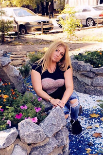 Women from ukraine anna from kharkov with Blonde hair age 44