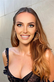 Fille de warsaw anastasia aux cheveux Chatain clairs, age 30