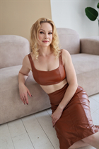 Beautiful single ukrainian woman olena from kyiv with Blonde hair age 49 photo-3