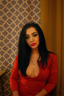 Ukraine pretty elena from kremenchug with Black hair age 40