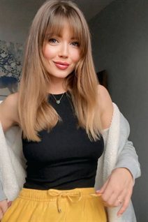 Rencontre une fille ukrainienne vira de kharkov avec Chatain clairs cheveux, âge 42