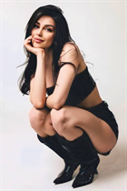 Jolie femme ukrainienne valeriia de tymosheko avec Noirs cheveux, âge 22 photo-5