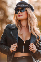 Beautiful woman of ukrainian iryna from uzhgorod with Light Brown hair age 39 photo-9